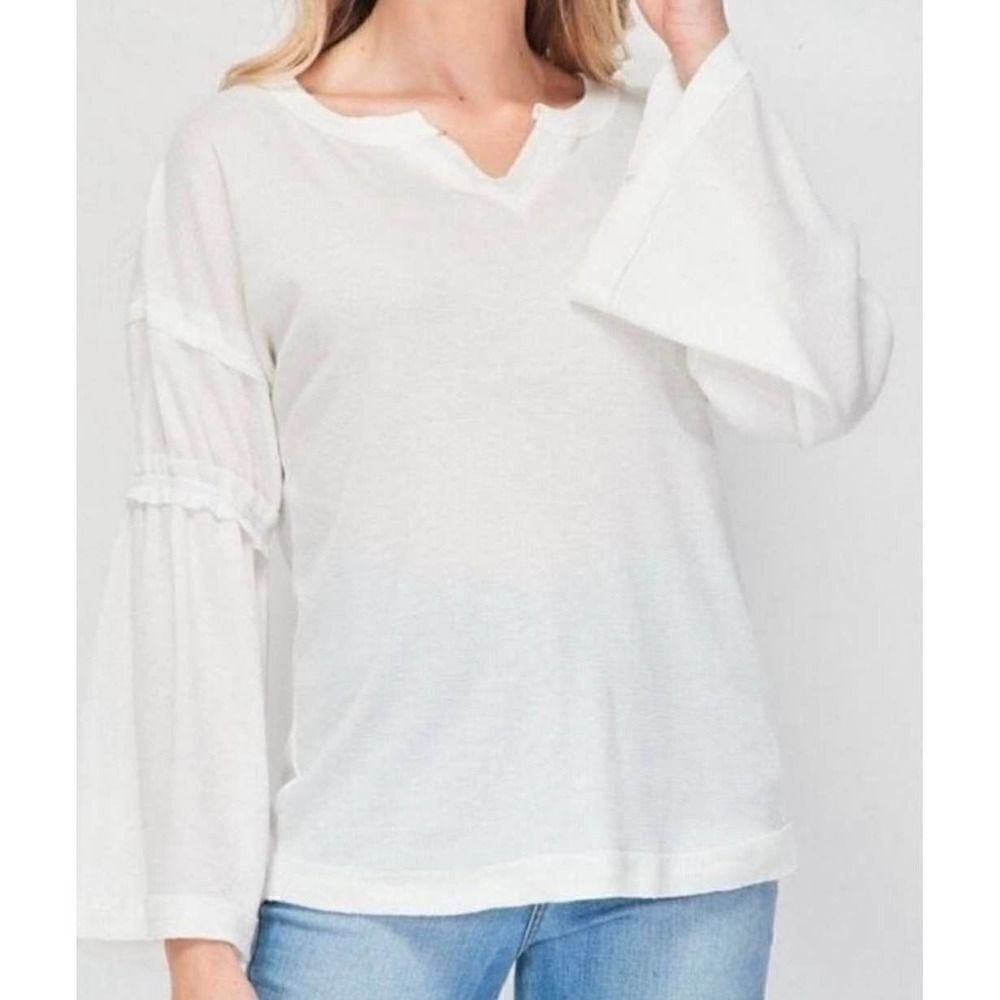 BAEA V-Neck Flare Sleeve Waffle Knit T-shirt In White Size Small
